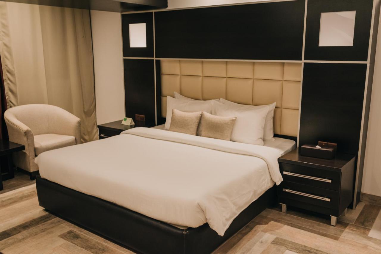 Ashur Hotel Dukhan Exterior photo
